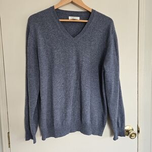 Chereskin Men's Blue V-Neck Sweater M Cashmere